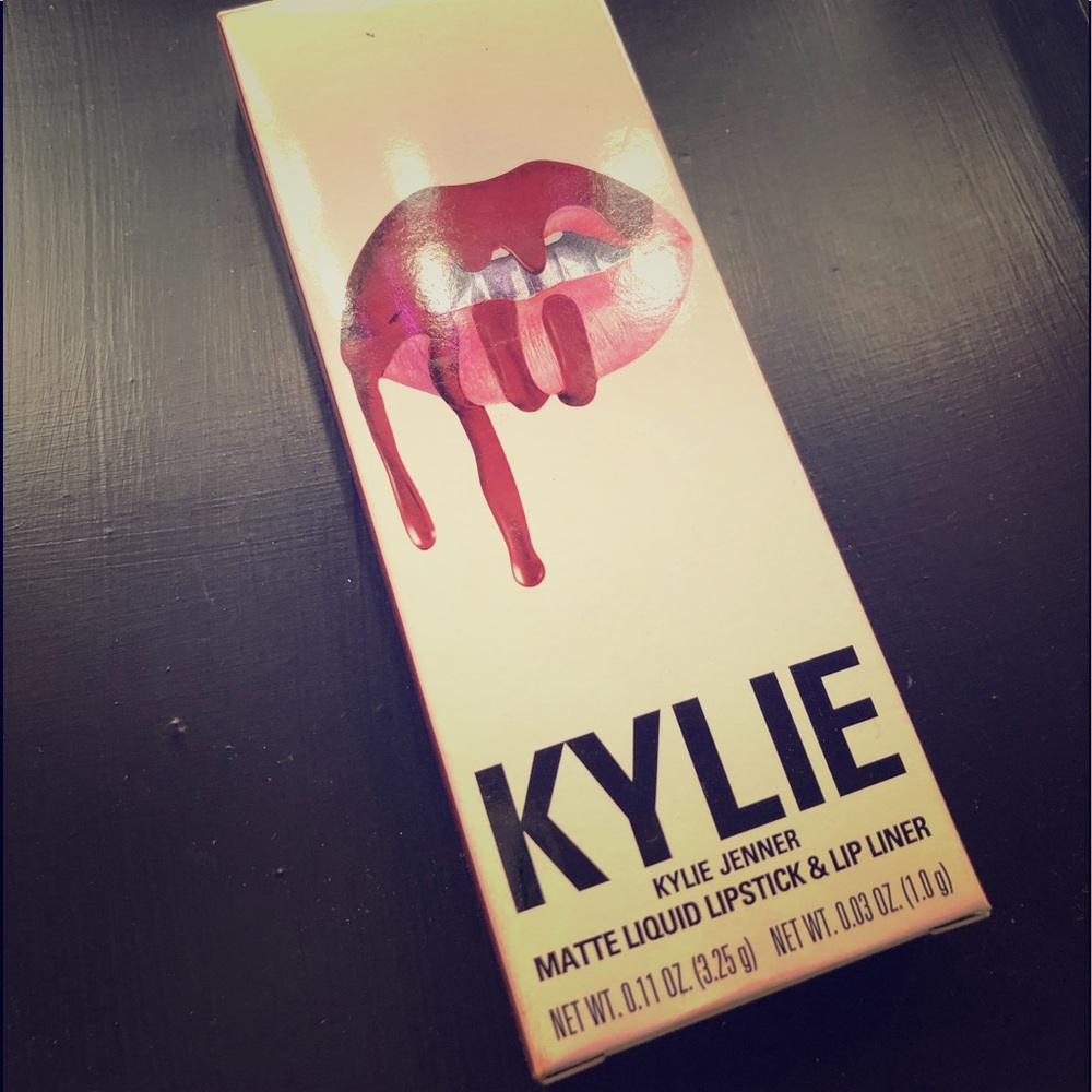 Kylie Cosmetics lip kit